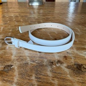 WHITE FAUX SNAKESKIN BELT